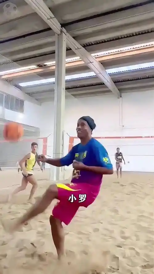 帅水庆霞如